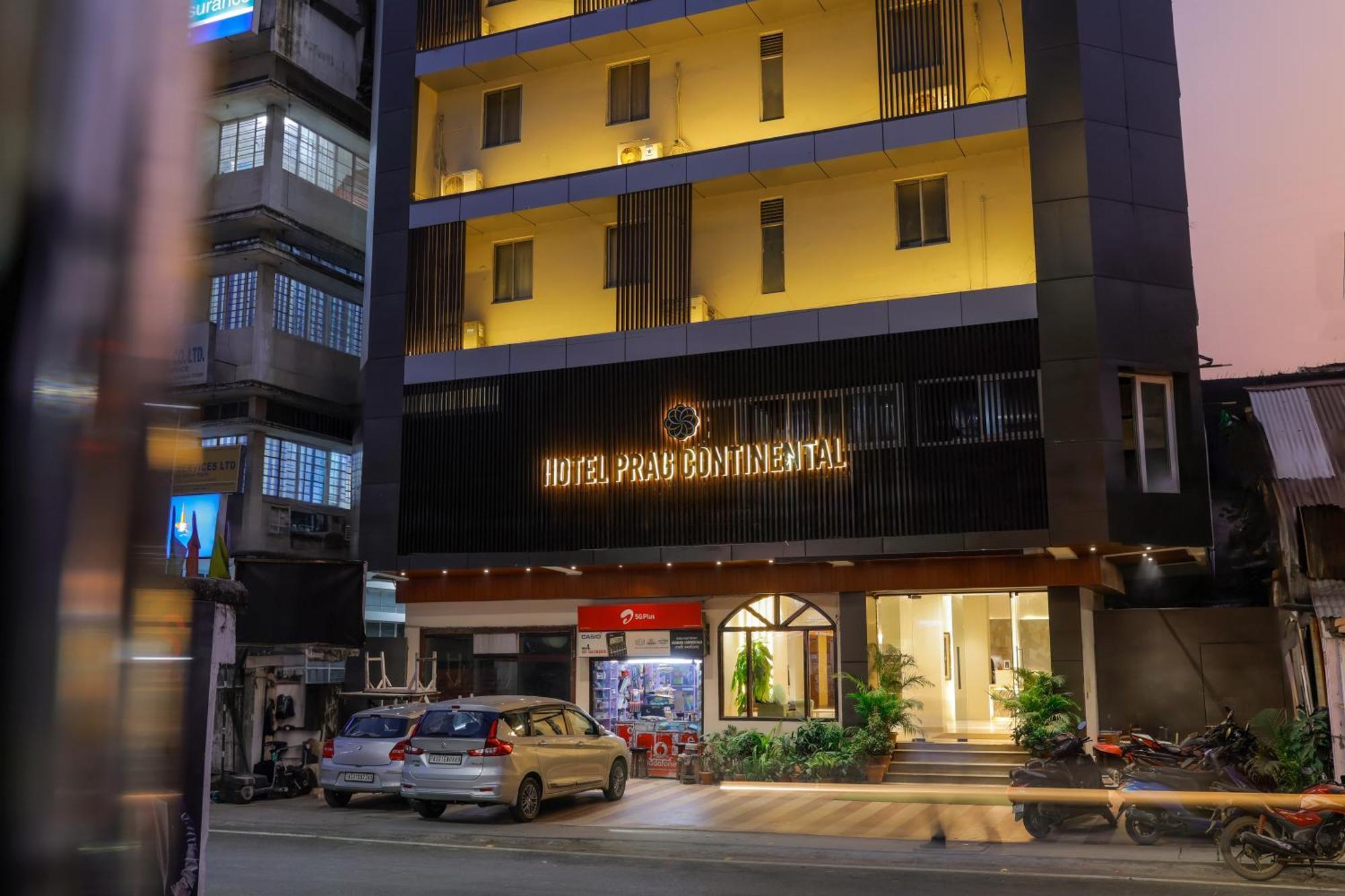 Hotel Prag Continental Guwahati Exteriör bild
